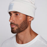 Tuque à revers avec écusson large à logo- Os